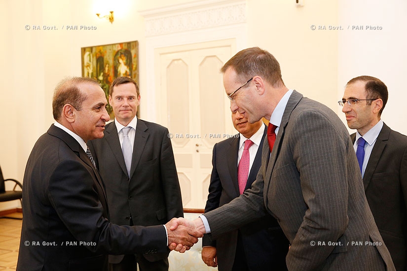 RA Govt.: PM Hovik Abrahamyan receives Amundi-ACBA Asset Management delegation
