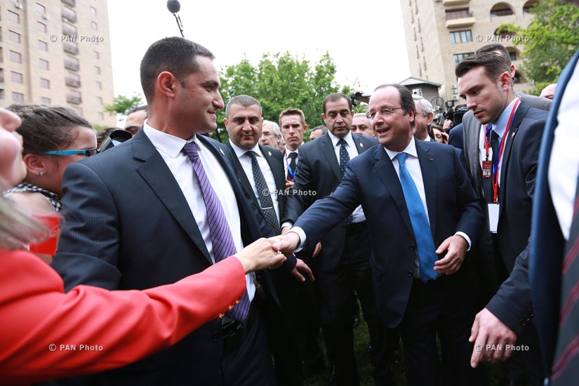 Armenian president Serzh Sargsyan and French president François Hollande attend opening of park after Missak Manouchian