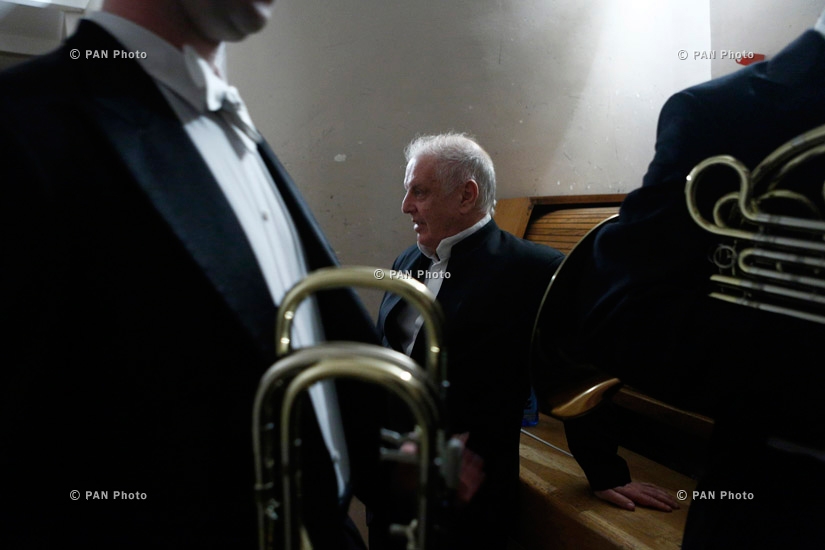  Rehearsal, backstage and concert of Berlin Staatskapelle with conductor Daniel Barenboim