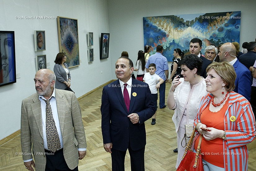 Правительство РА: В рамках мероприятия «Ночь музеев» премьер-министр посетил Национальную картинную галерею