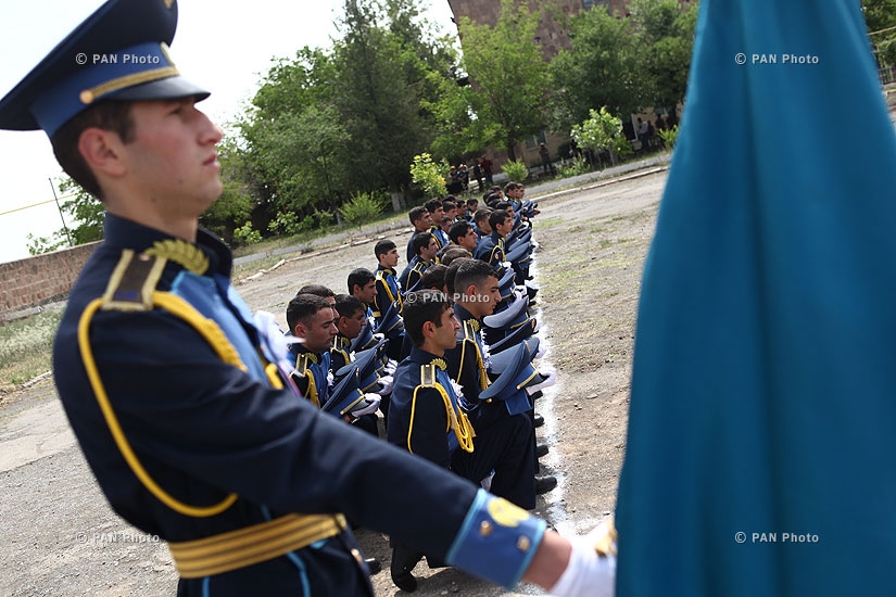 Выпускная церемония школьников Армавирской военно-спортивной специальной гимназии имени Тиграна Меца