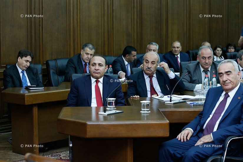 Discussion of 2013 state budget execution at Armenian National Assembly