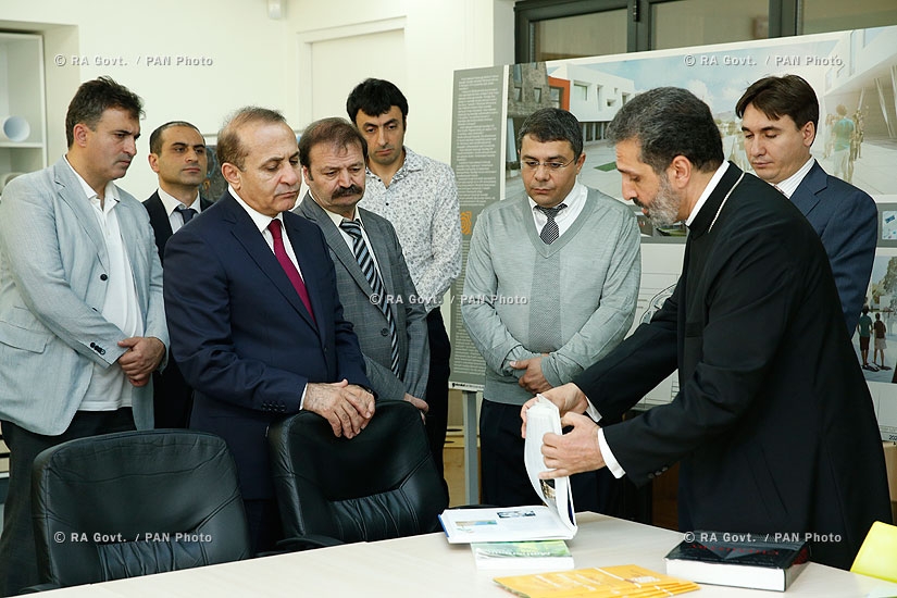 RA Govt.: Prime minister Hovik Abrahamyan visist Ayb School