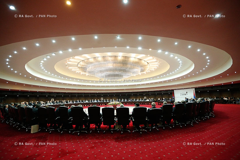 Правительство РА: Собрание центрального аппарата МИД и руководителей дипмиссий Армении