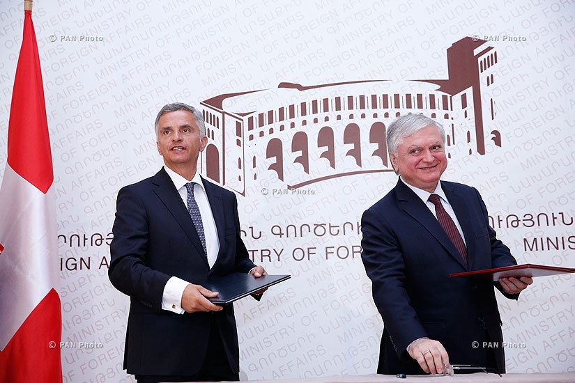 Министр иностранных дел Эдвард Налбандян и президент Швейцарии Дидье Буркхальтер подписали меморандум о взаимопонимании