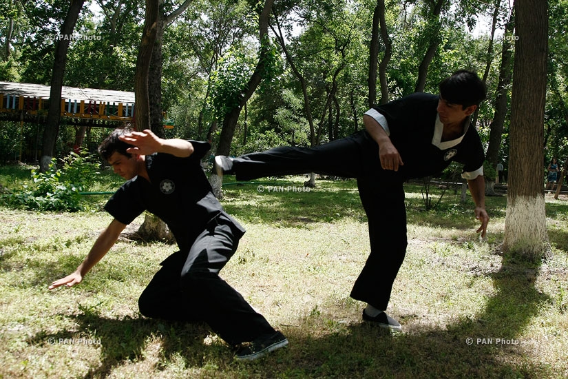 Демонстрация и открытая тренировка боевого искусства Вин-Чун-Кунг