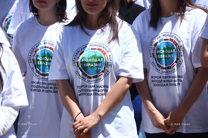 В Цахкадзоре открылся второй Евразийский молодежный форум «Молодая Евразия»