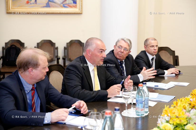 RA Govt.: PM Hovik Abrahamyan receives PACE co-rapporteurs