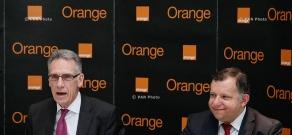 Пресс-конференция посла Франции в Армении Анри Рено и главного исполнительного директора Orange Armenia Франсиса Гелибтера