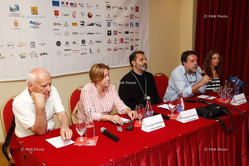 Press conference of director Vitaly Mansky: 11th Golden Apricot Film Festival