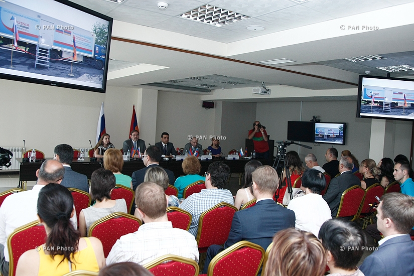 Russia presents to Armenia mobile cilnic-vehicle for diagnosis of HIV/AIDS infections