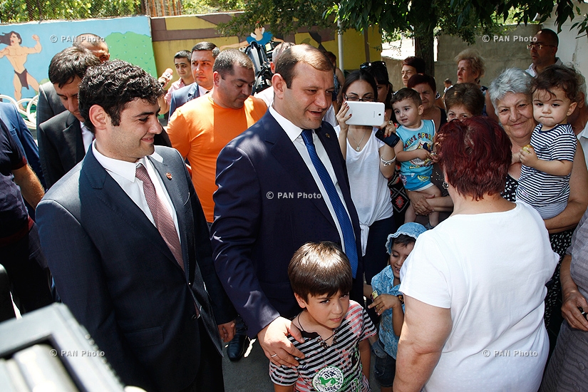 Yerevan Mayor Taron Margaryan vists Malatia-Sebastia administrative district 