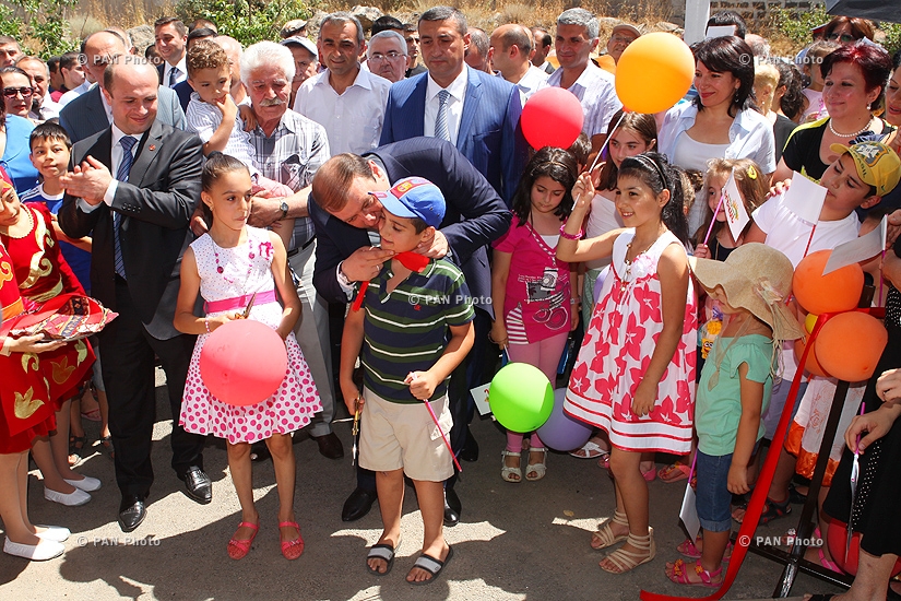 Yerevan Mayor Taron Margaryan vists Administrative district Avan