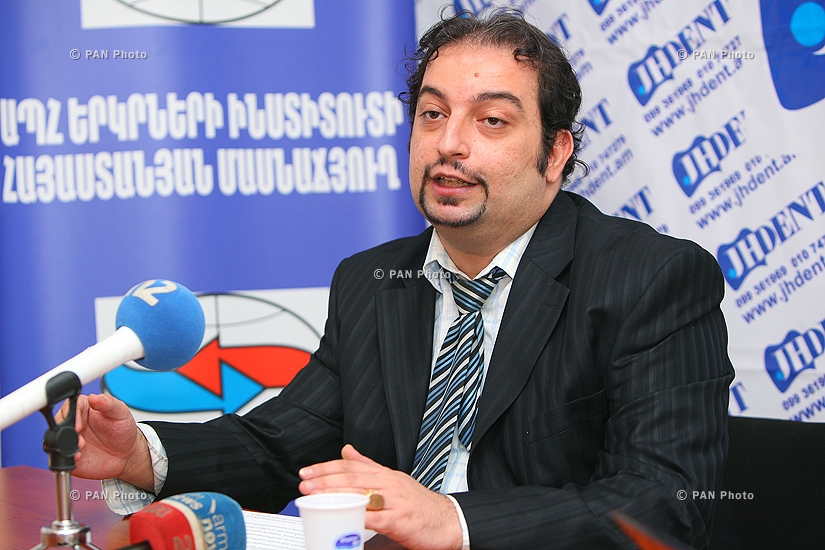 Пресс-конференция председателя Ассамблеи азербайджанских армян Григория Айвазяна 