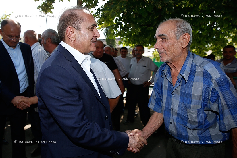 RA Govt.: Armenian PM Hovik Abrahamyan and Defense Minister Seyran Ohanyan visit border communities in Tavush Province