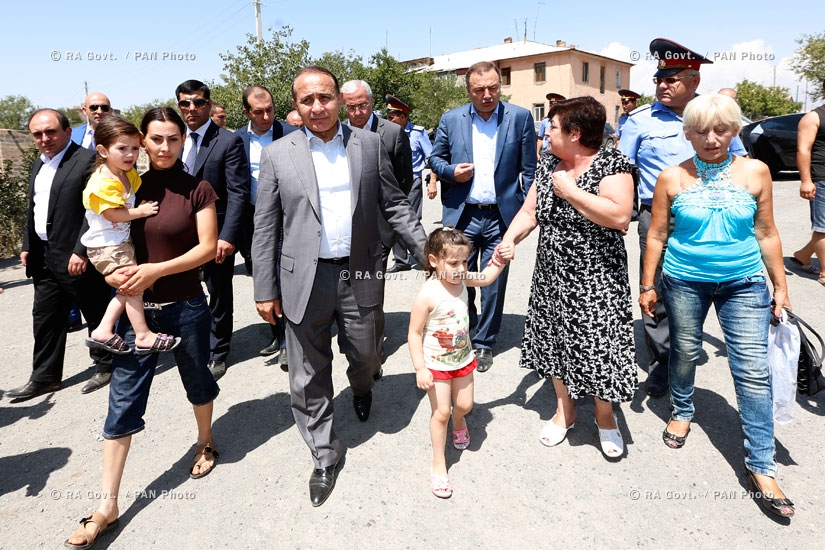 Правительство РА: Рабочий визит премьер-министра Овика Абрамяна в Армавирскую область