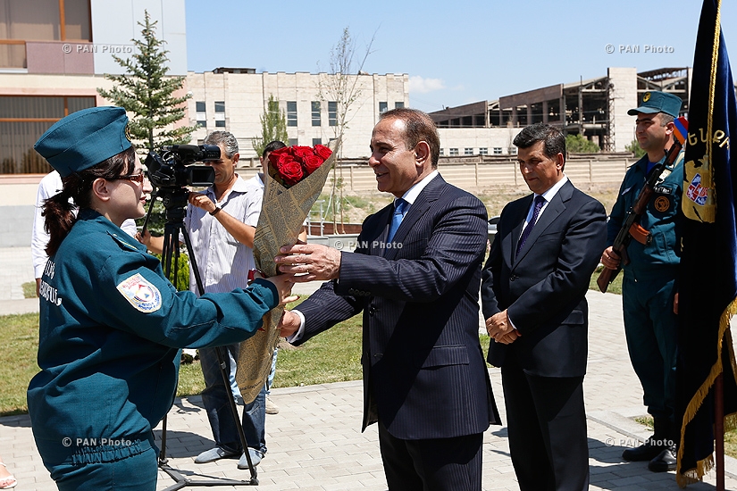 RA Govt.:PM Hovik Abrahamyan visits RA Ministry of Emergency Situations