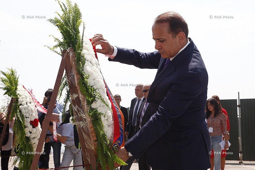Georgian Prime Minister Irakli Garibashvili visits  Tsitsernakaberd Memorial