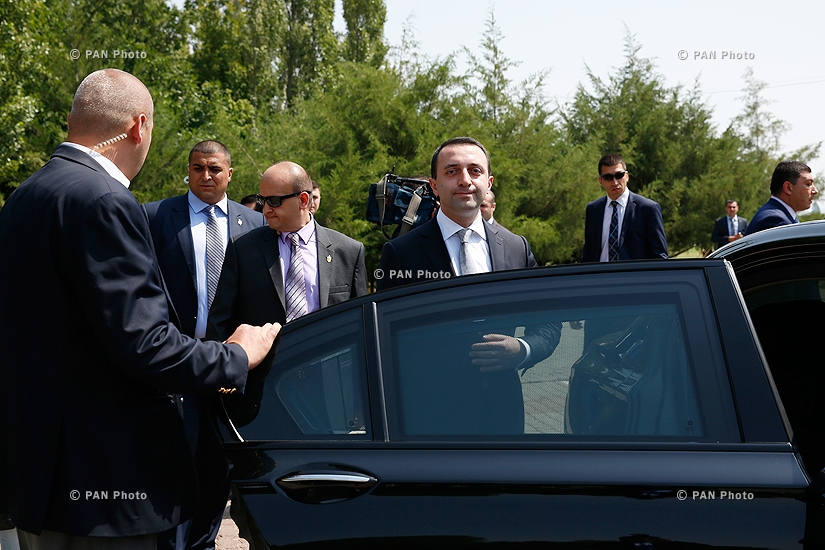  Премьер-министр Грузии Ираклий Гарибашвили посетил мемориальный комплекс Цицернакаберд