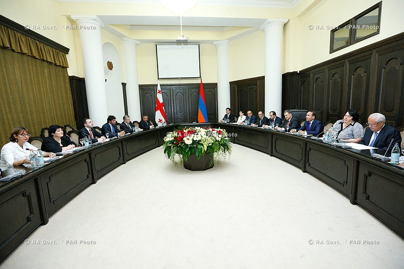 RA Govt.: Meeting of PM Hovik Abrahamyan with Georgian PM Irakli Garibashvili and  negotiations between delegations