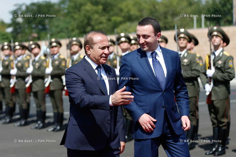 Правительство РА: Церемония прощания с премьер-министром Грузии Ираклием Гарибашвили
