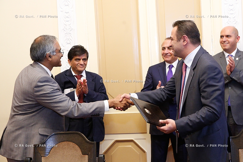 RA Govt.: PM Hovik Abrahamyan receives the newly appointed Ambassador of India Suresh Babu