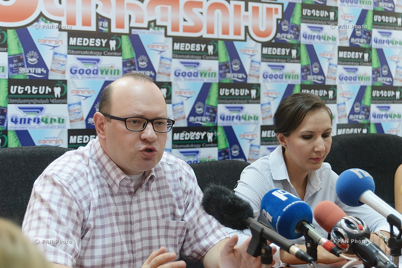 Пресс-конференция ответственного по связям с общественностью СКК Корюна Григорянa и адвоката СКК Армине Акопян
