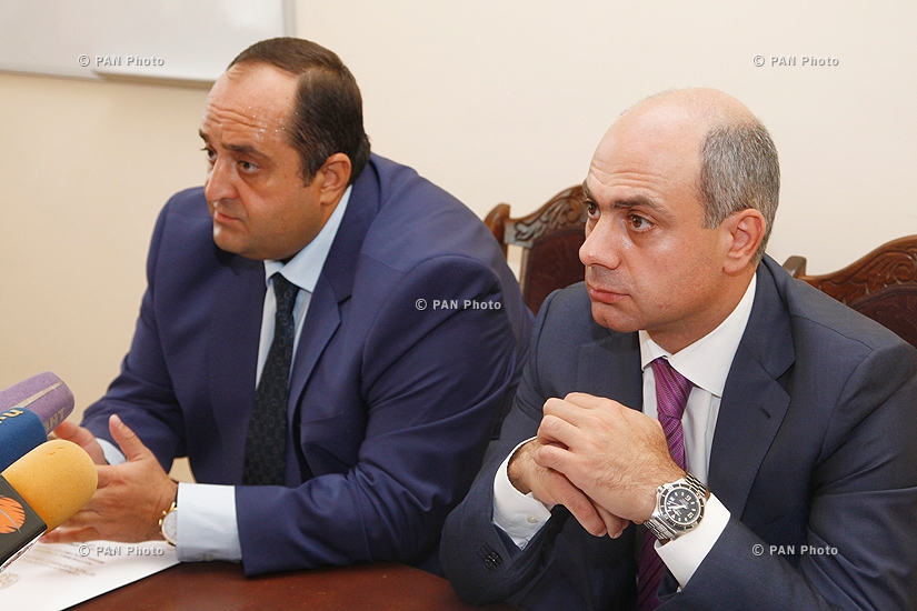 RA Minister of Justice Hovhannes Manukyan introduces new head of Criminal Executive Department of Justice Ministry Arthur Osikyan 