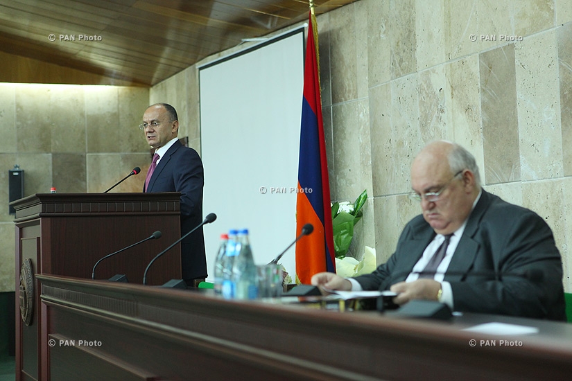Armenian Defense Minister Seyran Ohanyan meets YSU students, teaching staff