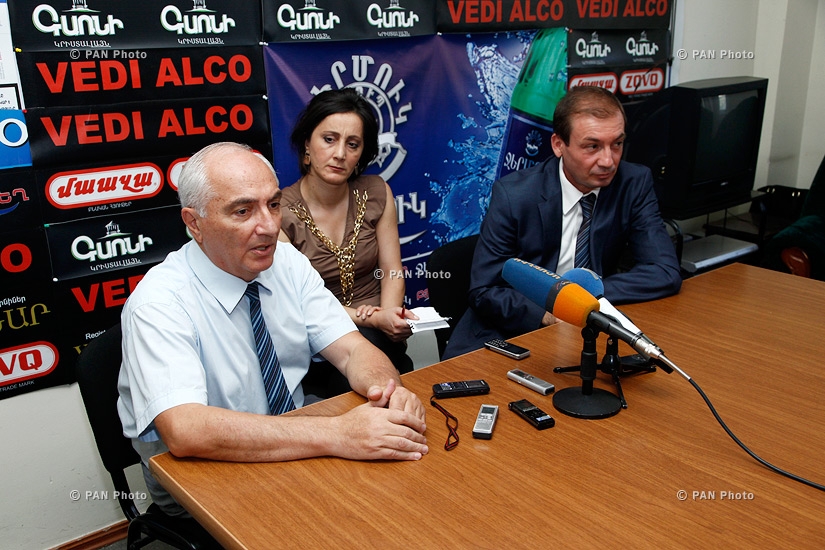 Пресс-конференция депутата от РПА Артака Давтяна и главы Демократической партии Армении Арама Саргсяна