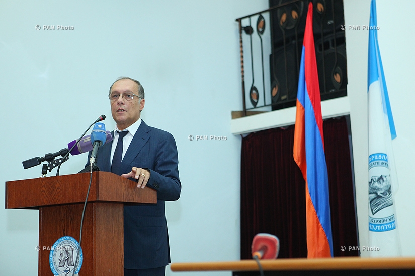 Armenian Defense Minister visits Yerevan State Medical University