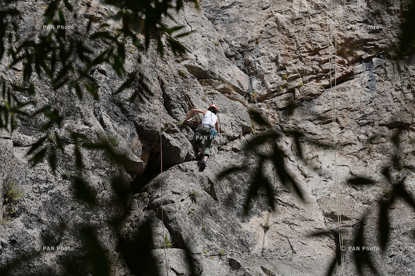 Rock climbing in Hell's Gorge