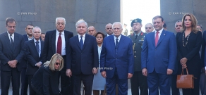 Президент Греции Каролос Папульяс посетил мемориальный комплекс Цицернакаберд 
