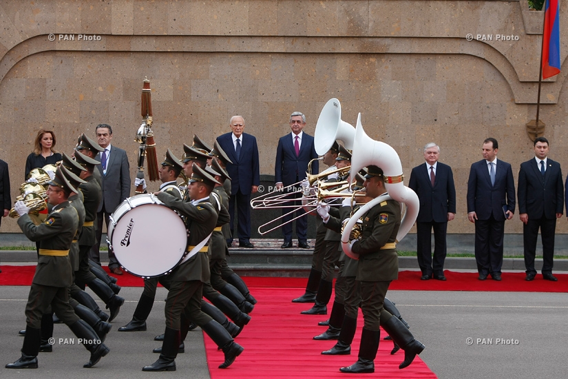 Официальная церемония встречи президента Греции Каролоса Папульяса
