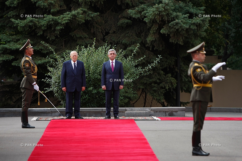 Официальная церемония встречи президента Греции Каролоса Папульяса