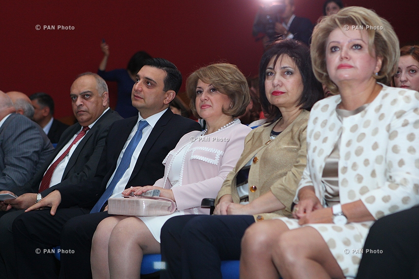 Первая леди Армении Рита Саркисян приняла участие в конференции по искусственному осеменению