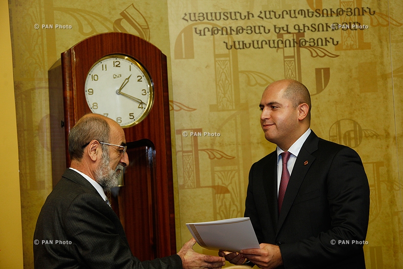 Министр науки и образования РА Армен Ашотян наградил педагогов 