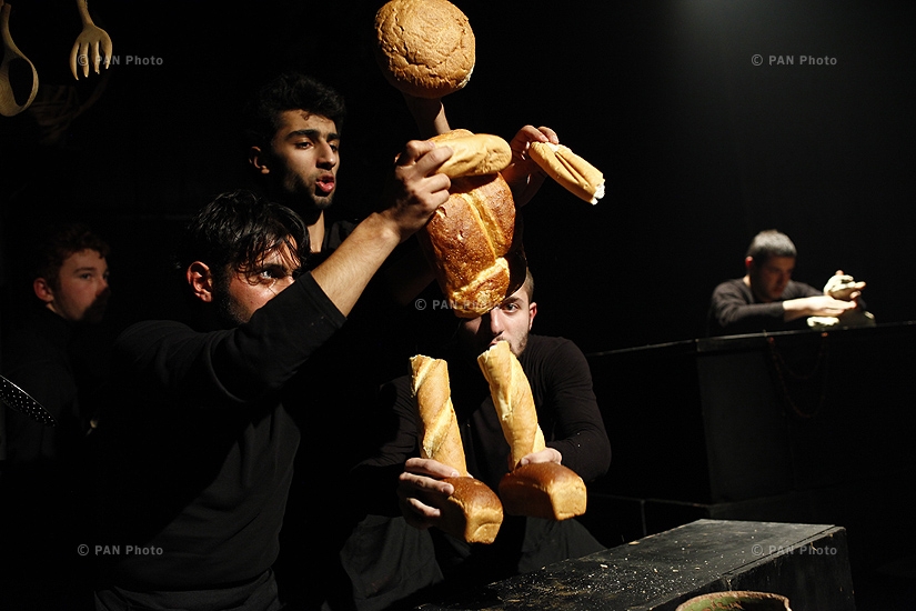 The Capture of Tmkabert” / Theatre of objects. HIGH FEST 12th International Performing Arts Festival