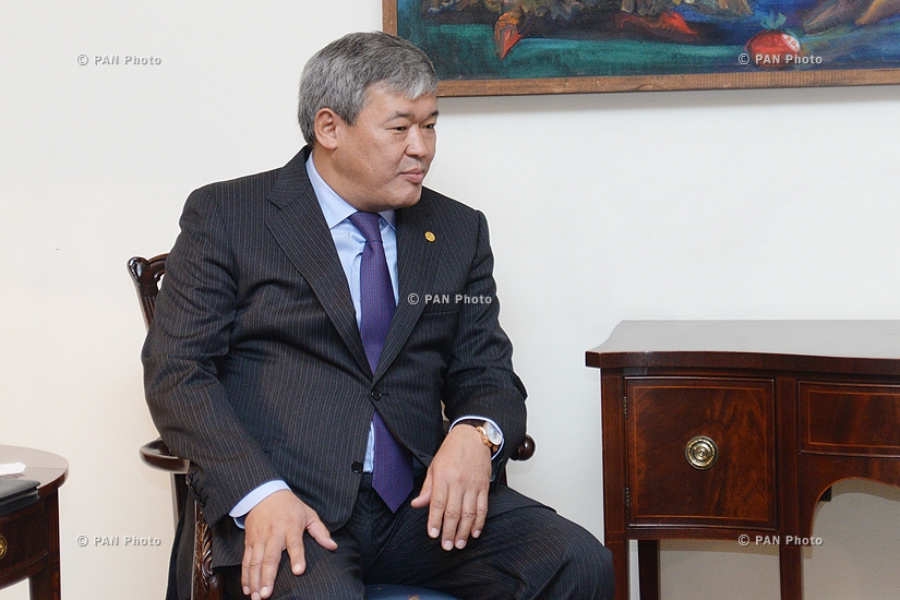 Министр иностранных дел Армении Эдвард Налбандян принял первого заместителя министра иностранных дел Казахстана Рапиля Жошыбаева