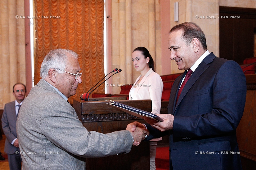 Правительство РА. Премьер Овик Абрамян принял участие принял участие в мероприятии, посвященному Всемирному дню архитектуры