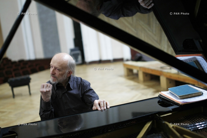 Solo concert rehearsal of Russian pianist Alexei Lubimov