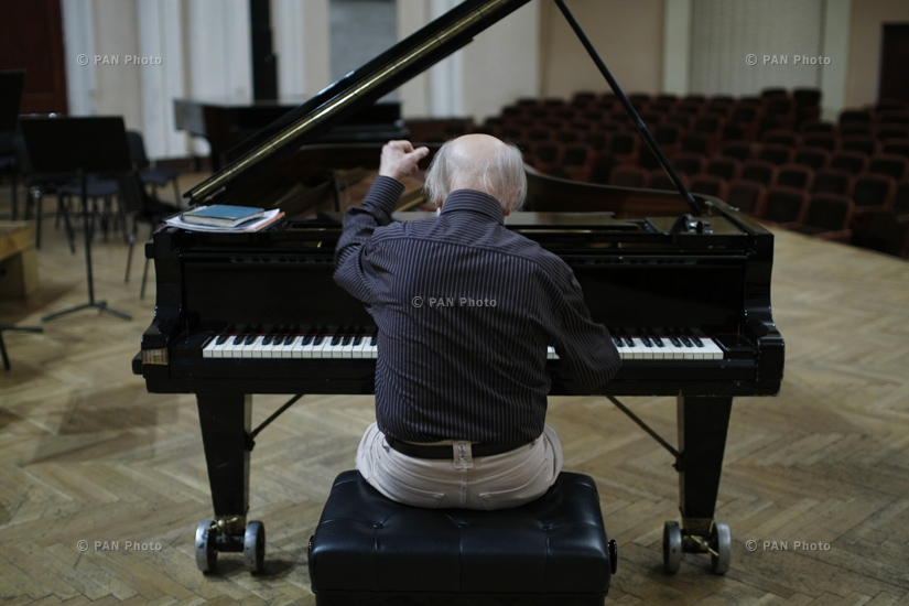 Solo concert rehearsal of Russian pianist Alexei Lubimov
