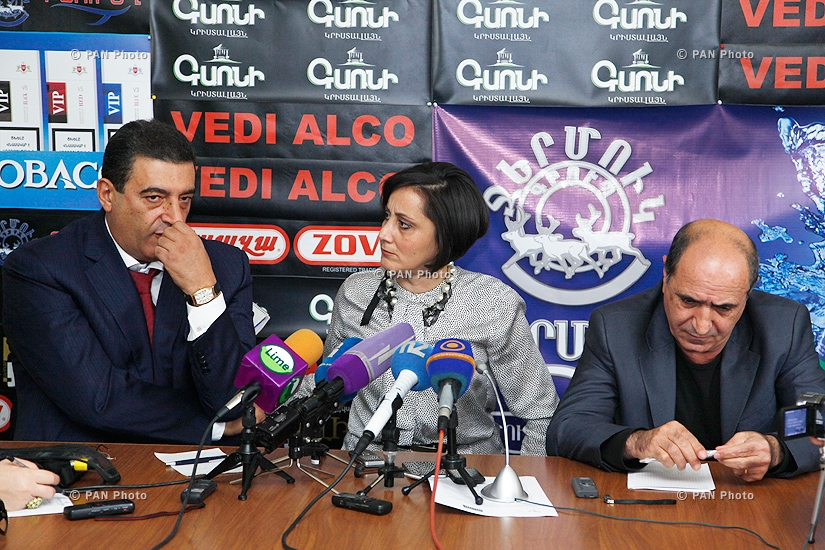 Пресс-конференция Вардана Айвазяна и Гарника Исагуляна