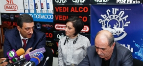 Пресс-конференция Вардана Айвазяна и Гарника Исагуляна