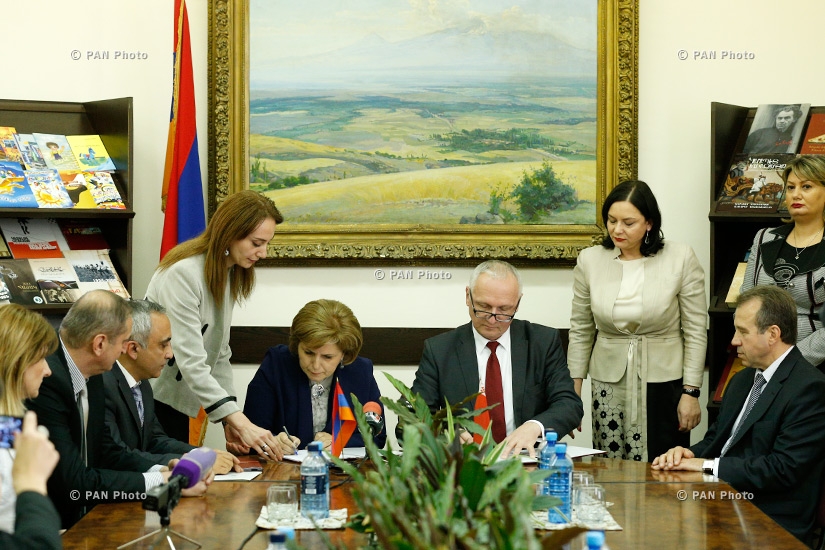 Министры культуры РА и Беларуси Асмик Погосян и Борис Светлов подписали программу сотрудничества на 2014-2017 гг.