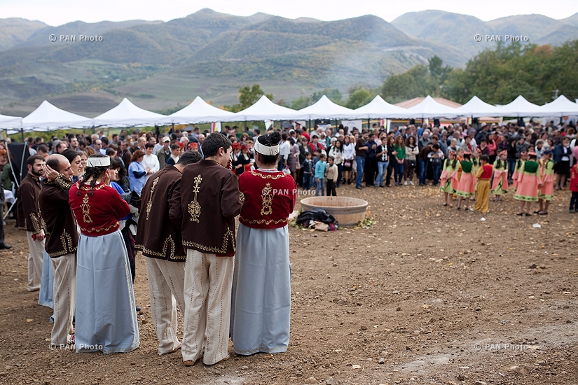 Первый фестиваль Арцахского вина  в селе Тох Гадрутского района