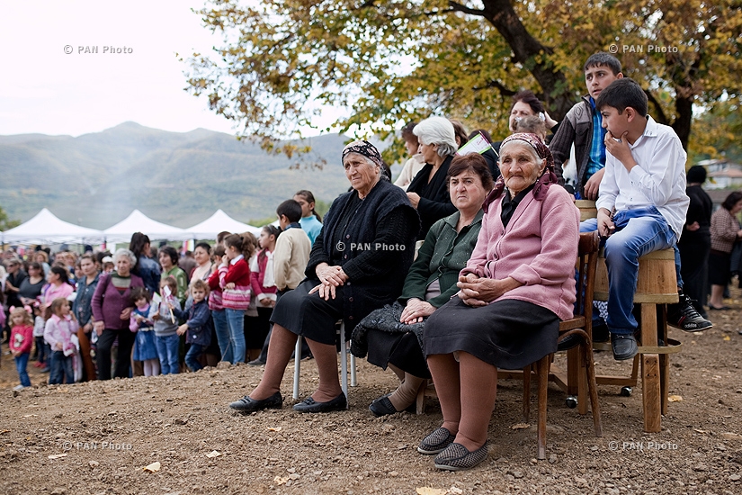 «Արցախյան գինու» առաջին փառատոնը Հադրութի շրջանի Տող գյուղում
