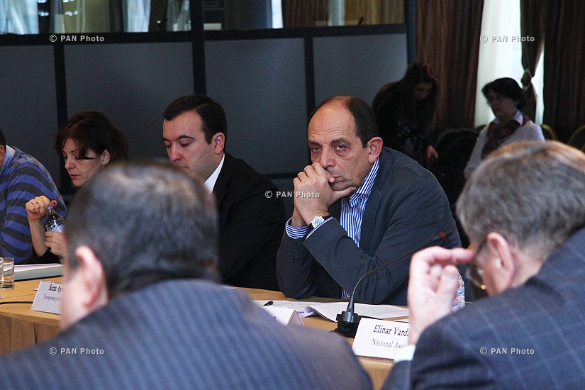 Представление о обсуждение доклада об оценка законодательных процессов в Армении