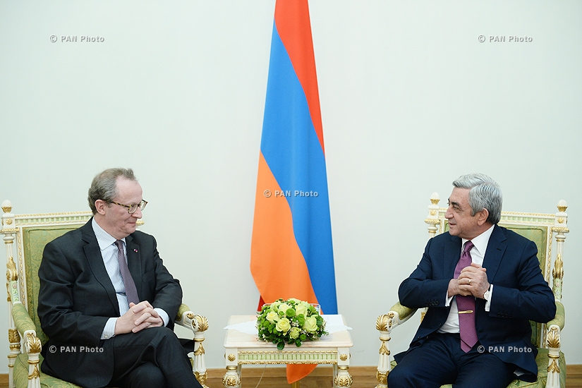 Newly appointed ambassador of Belgium to Armenia Alex Van Meuwen hands his credentials to RA president Serzh Sargsyan