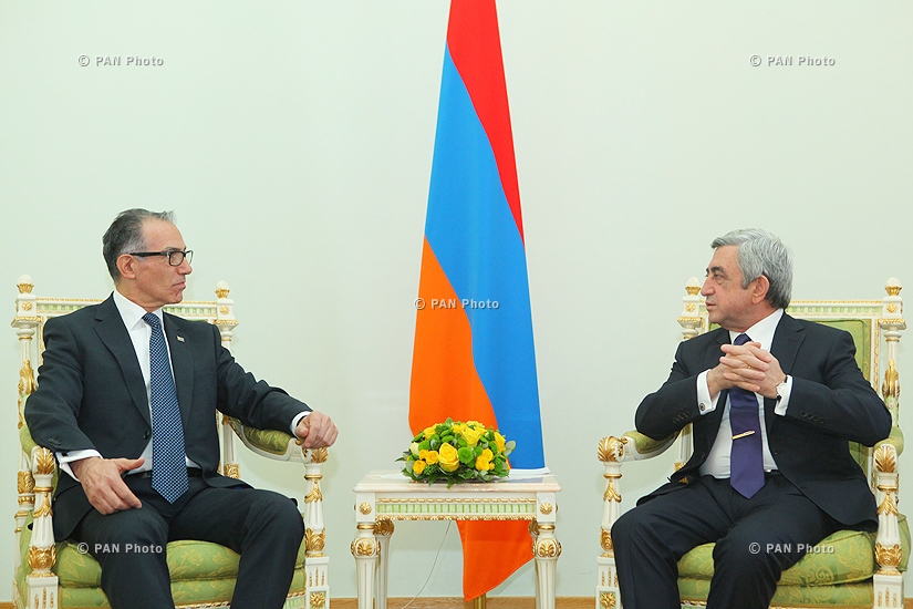 Новоназначенный посол Уругвая Хуан Охеда вручил верительные грамоты президенту Армении Сержу Саркисяну
